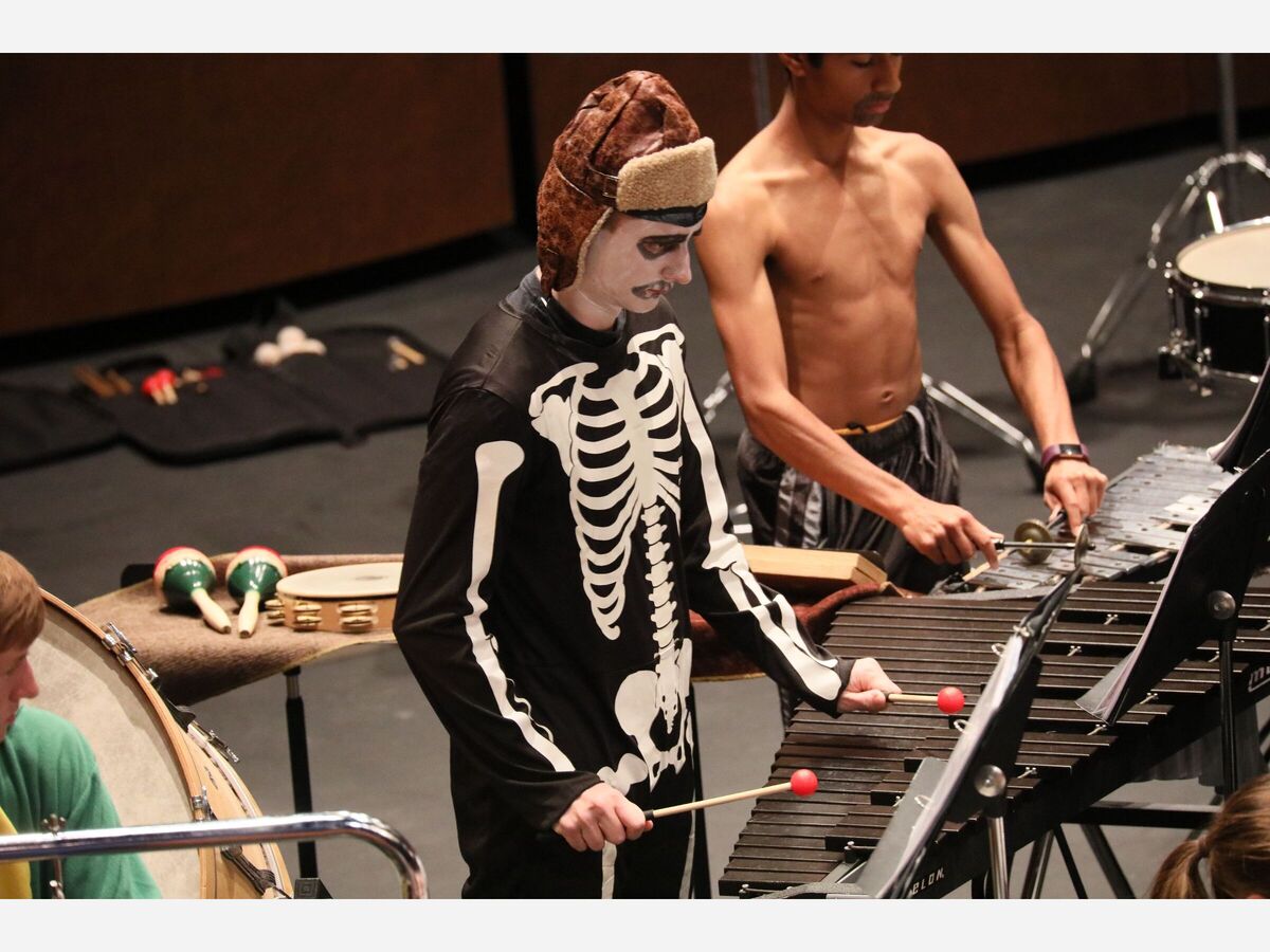 Saline School Choir and Bands Plan Busy October and December Performance Schedule