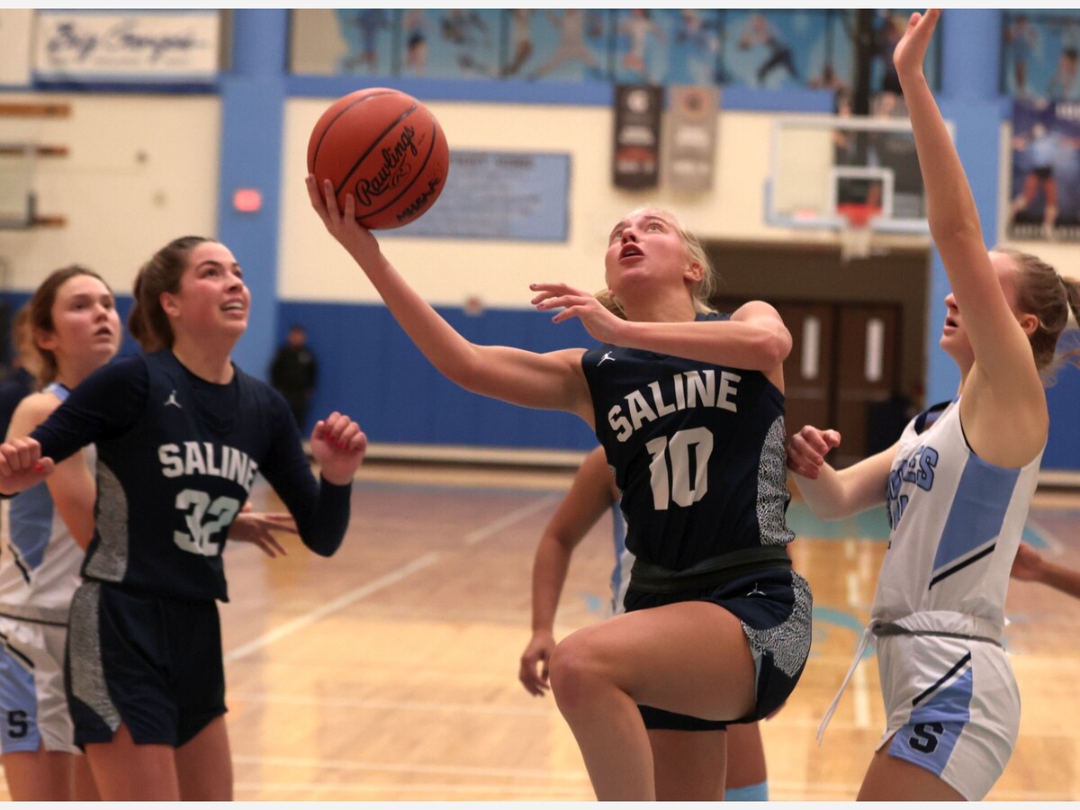 BASKETBALL: Saline Stifles Skyline, Improves To 4-0 | The Saline Post