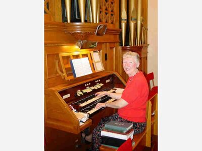 Magdalene Losee, Wife and Mother, Played the Organ at St. Paul's UCC for More Than 60 Years