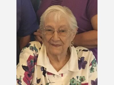 Services for Elizabeth Sally, Mother to 7, Tuesday at St. James United Church of Christ