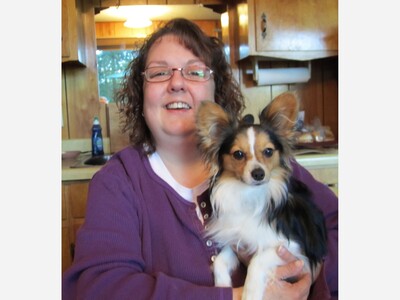 Brenda Camp Was a Crafter Who Loved Her Cats