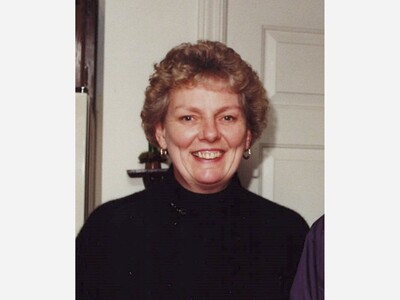 Cecelia  Jones , Mother of 2, Taught at Lincoln Schools, Volunteered and Had Many Interests