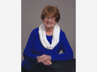 Nancy Schultz, Wife and Mother, Always Had a Book to Read