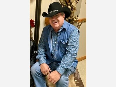 Father of 4 Douglas Coggger, Salesman in the Steel Industry, Loved to Sing