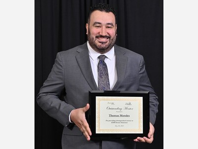 EHM Senior Solutions' Thomas Morales Wins Outstanding Mentor Award