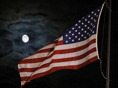 Gov. Rick Snyder lowers flags in honor of Detroit firefighter Michael Lubig