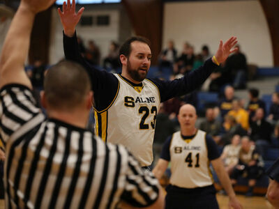 Saline Basketball Alumni, Coaches Take It To the Hoop for the Foundation for Saline Area Schools