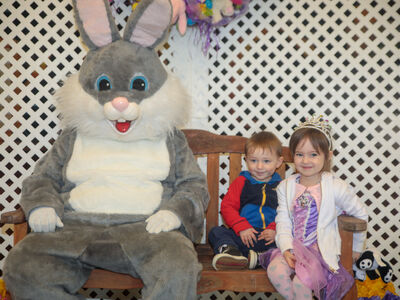 Despite Wintery Weather, Saline Spring Craft Show Draws Thousands of Visitors