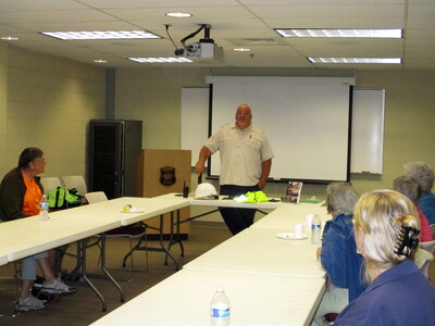 Saline residents get fraud-prevention tips from retired police sergeant