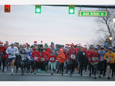 The Saline Merry Mile Returns to Michigan Avenue Before the Holiday Parade Saturday