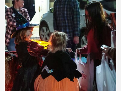 Saline This Weekend: Win Big for Kids, Halloween Treasures, Saline Picture Frame Sale and More
