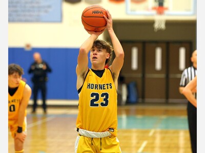 BASKETBALL: Saline Evens Record in SEC Red