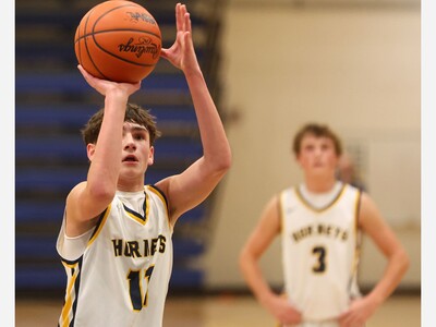 BASKETBALL: Freshman Kronberg Scores Scores 17 but Pioneer Defeats Saline