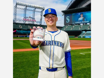 Once a Hornet: Evans Wins his Major League Debut in Seattle