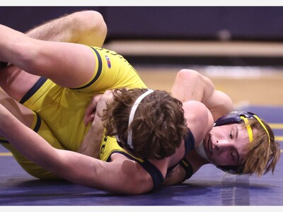 WRESTLING: Powe, James and LaFleur Win Brackets