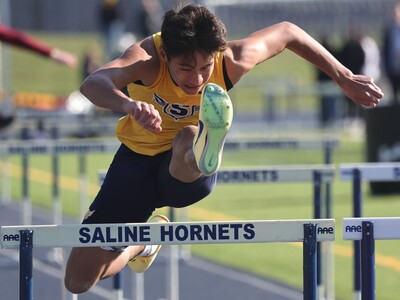 Hornets Take 3 of 4 to Open SEC Track and Field Season