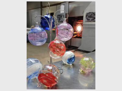 Holiday Show – Blown Glass Ornament Hands-On Workshop