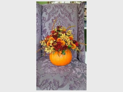 Fall Flowers Arranging Class at Lily's